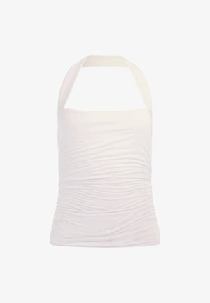 Fehér pánt nélküli felső sima, rugalmas anyagból, összegyűrt textúrával. Széles nyakpánttal és testhez simuló kialakítással rendelkezik.