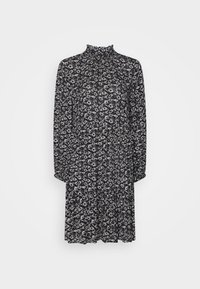 Černé šaty s vysokým výstřihem, dlouhými rukávy a volánkovou sukní, s bílým květinovým vzorem po celé ploše. Vyrobené z lehkého materiálu.