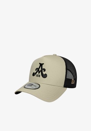 New Era, AFRAME TRUCKER ASTON VILLA - Pet - beige