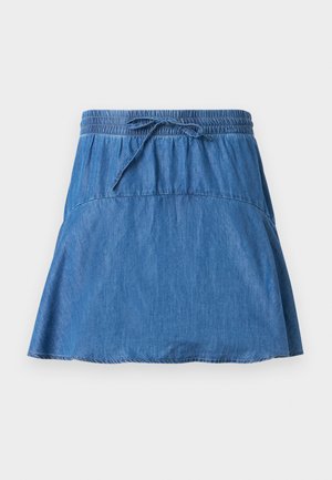 Μπλε τζιν φούστα με ελαστική μέση και κορδόνι, σε σχήμα Α, με ορατές ραφές πάνω σε μονόχρωμο φόντο.