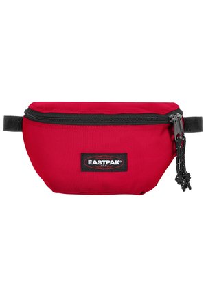 Rote Eastpak Bauchtasche aus Stoff mit schwarzem Reißverschluss und Logopatch, mit zwei Reißverschluss-Schiebern und schwarzen verstellbaren Gurten an jeder Seite.