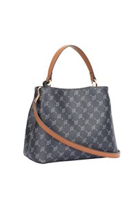 Modrá kabelka s vzorem, s texturovaným povrchem, hnědými koženými rukojetmi a odnímatelným ramenním popruhem.