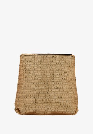 Szőtt szalmakosár természetes bézs színben, strukturált téglalap alakú, textúrált felülettel. Fekete belső béléssel rendelkezik.