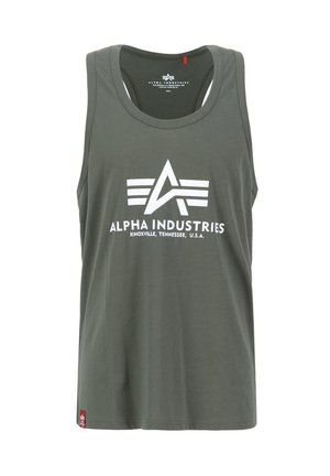 Olijfgroene tanktop van katoen, met een wit logo met driehoekig ontwerp en tekst. Ronde hals, zonder mouwen, van lichtgewicht stof.
