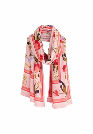 Világos rózsaszín sál piros, fehér és lila virágmintákkal, valamint korall színű szegélycsíkokkal, lazán átvetve és lógva.