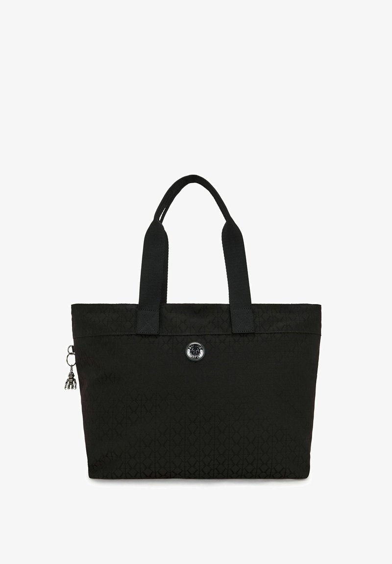 Bolso tote negro con asas dobles, patrón de diamantes sutil, botón frontal con logotipo y llavero de mono pequeño en el tirador del zip.