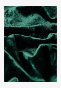 No seleccionado, deepest green