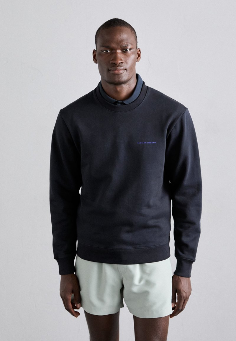 Tiger of Sweden - EMERSON - Sweatshirt - light ink, Agrandir