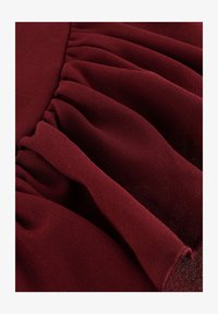 Niet geselecteerd, bordeaux