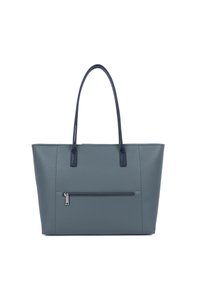 Borsa a spalla in pelle grigia testurizzata con manici blu scuro. Presenta una tasca frontale con zip e una parte superiore aperta per un facile accesso.