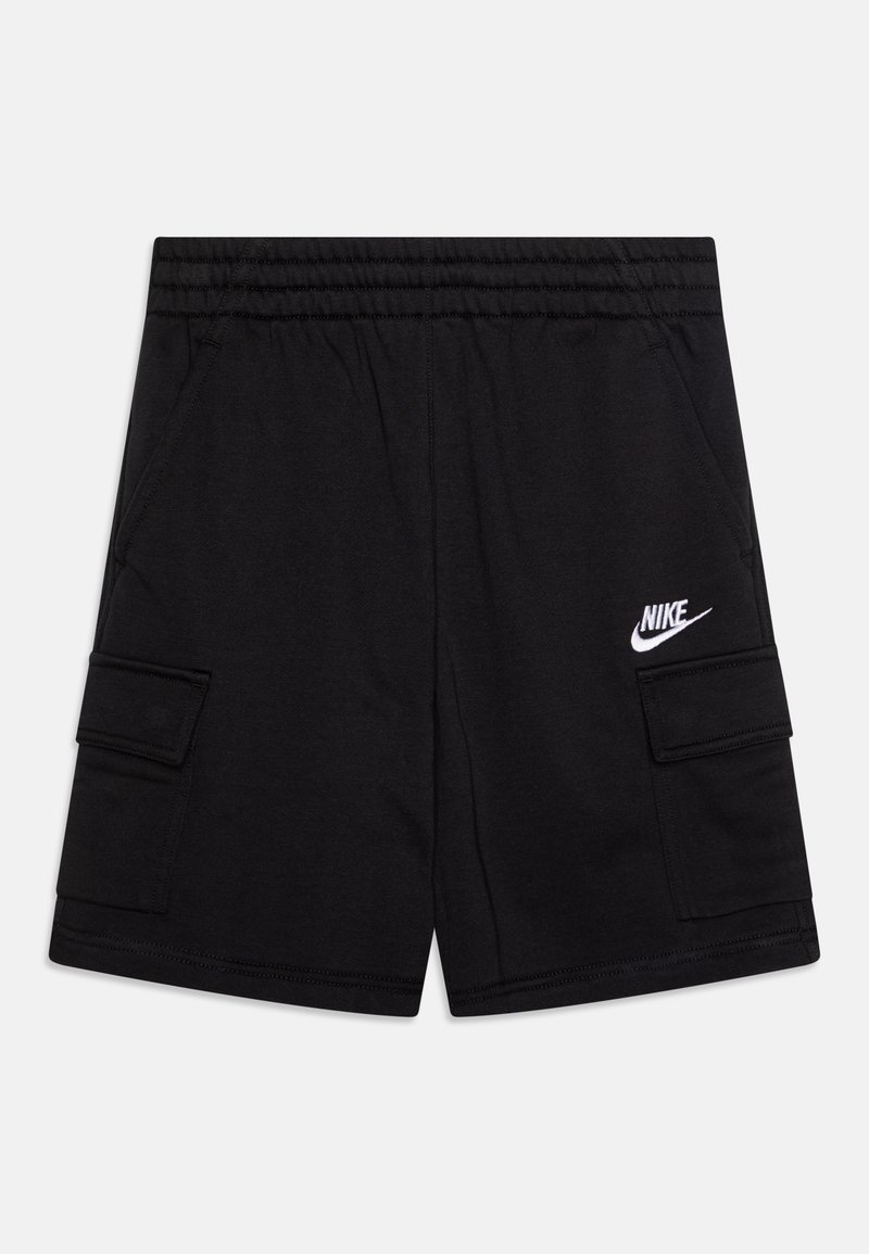 Čierne šortky vyrobené z mäkkého materiálu, s elastickým pásom, dvoma vreckami na cargo a bielym logom Nike na ľavej nohe.