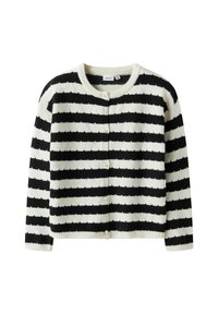 Černobíle pruhovaný pletený kardigan s kulatým výstřihem a perlovými knoflíky po přední straně, vystavený na bílém pozadí.