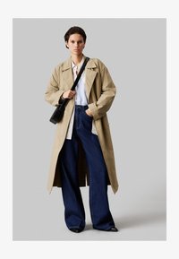 Δεν επιλέχθηκε, ck black