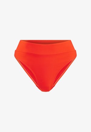 Bas de bikini taille haute orange vif avec une large ceinture et des coutures nettes et sans couture sur un fond blanc.