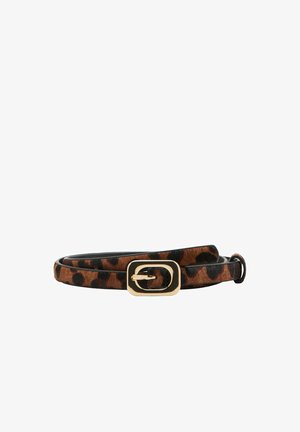 Ceinture fine imprimé léopard avec une boucle rectangulaire dorée posée à plat sur un fond blanc.