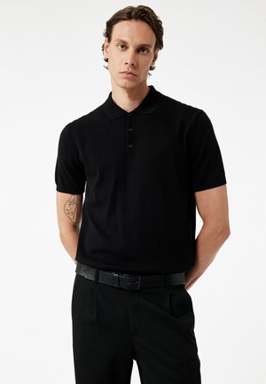 - Koszulka polo