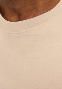 Jack & Jones JORVESTERBRO CREW NECK - Apdrukāts T-krekls - canyon sunset