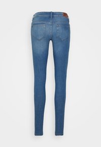 ONLY Tall ONLCORAL LIFE  - Calças de ganga de corte skinny - medium blue denim