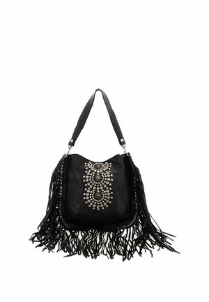Borsa a tracolla in pelle nera con borchie decorative in argento a motivi circolari e frange lunghe sui lati e sul fondo.