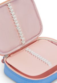 Kipling Pennfodral - sweet blue combo