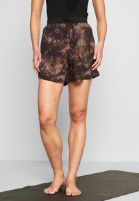 Filippa K Urheilushortsit - multi-coloured