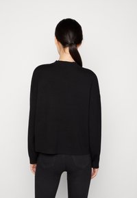 YAS Strickpullover - black