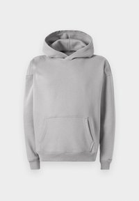 Grå hættetrøje lavet af blødt stof, med en frontlomme, ribbede manchetter og en afslappet pasform. Glat tekstur med et minimalistisk design.