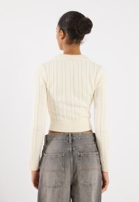 Thumbnail Image 4