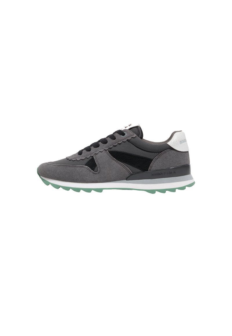 Graue Sneakers mit einem Obermaterial aus Wildleder und Synthetik, schwarzen Akzenten, gewellterapplikationen und einer grünen Sohle für besseren Halt.