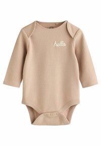 Geribbeld beige baby rompertje met lange mouwen, voorzien van een ronde halslijn en geborduurd detail 'hello' in zacht crème. Drukknopen aan de onderkant.