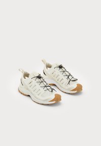 Não selecionado, vanilla ice/almond milk/curry