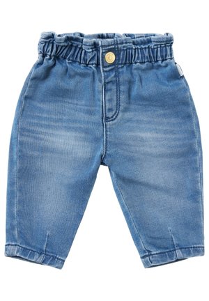 Pantalon bébé en denim avec une taille élastique, couleur bleu clair, design légèrement délavé et longueur raccourcie. Dispose d'un seul bouton à l'avant.