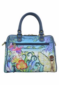 Blauwe leren handtas met ingewikkelde bloemen- en vlinderontwerpen, ritsvak, dubbele handvatten en accenten in goudkleurig metaal.