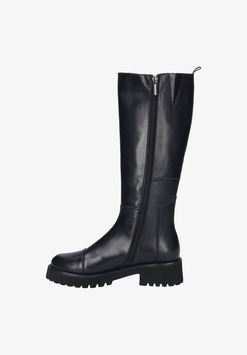 Botas negras hasta la rodilla con material de cuero suave, cremallera lateral, punta redonda y suela chunky texturizada. Presenta acentos de costura mínimos.