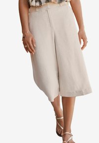 Next TALL FIT - LINEN RICH TEXTURED LONG SHORTS  . - A-lõikeline seelik - neutral