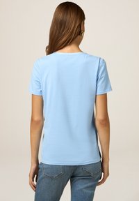 Oltre T-Shirt basic - azzurro