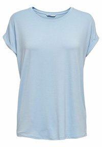 Camiseta de manga corta color azul claro hecha de una tela suave. Presenta un escote redondo y un corte relajado con mangas enrolladas. Textura lisa.