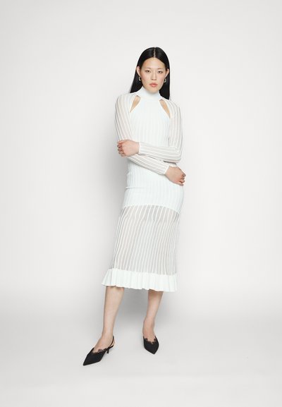 Hervé Léger SHEER FLUTED STRIPE MIDI DRESS - Robe pull - alabaster