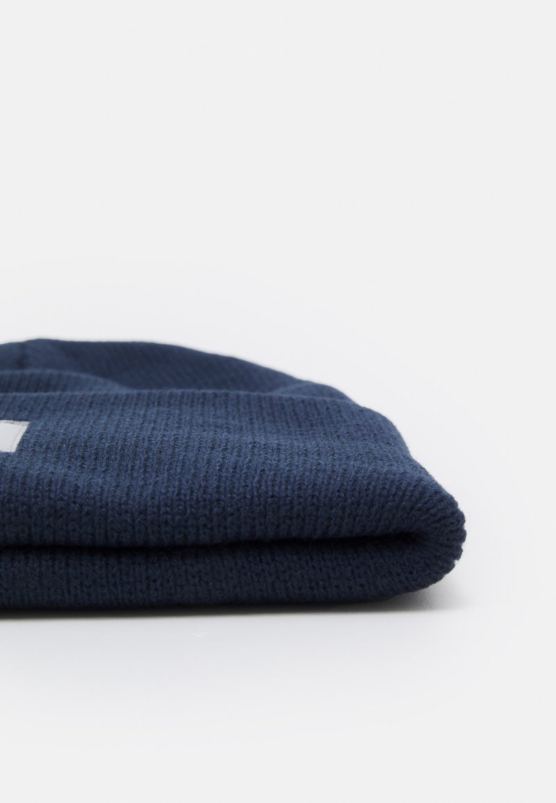 balsam green carhartt beanie