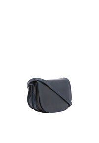 Leder-Crossbody-Tasche in Marineblau, mit runder Form, glatter Textur, einem Trageriemen und einer Klappe mit Faltverschluss.