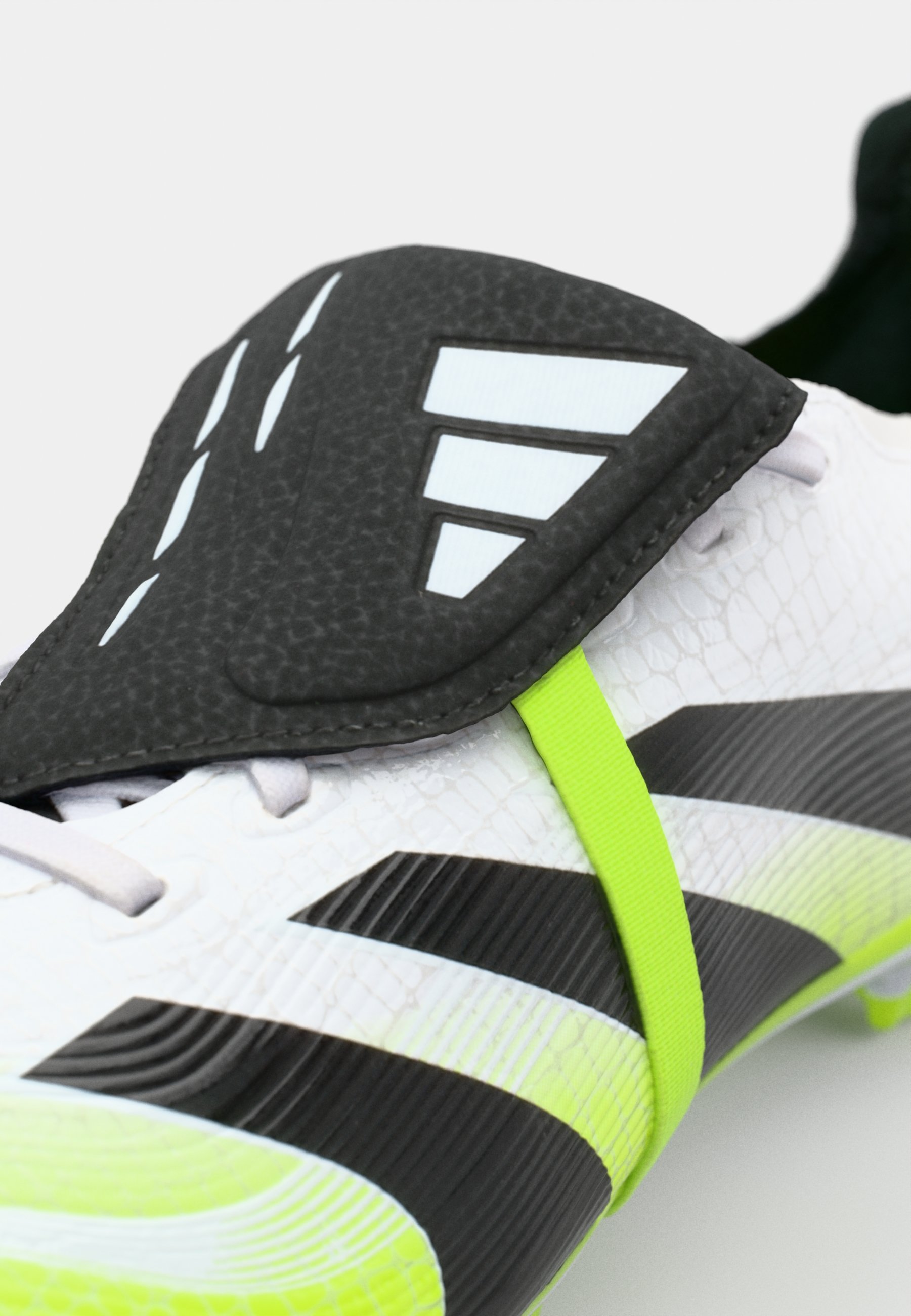 adidas Performance PREDATOR LEAGUE - Firm-ground football boots - footwear  white/core black/lucid lemon/white - Zalando