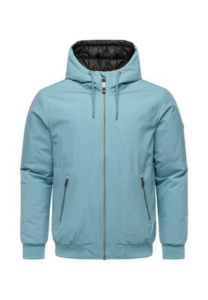 Giacca imbottita azzurro chiaro con cappuccio, foderata internamente in nero trapuntato, apertura frontale con zip e due tasche laterali con chiusura a zip. Polsini a costine alle maniche.