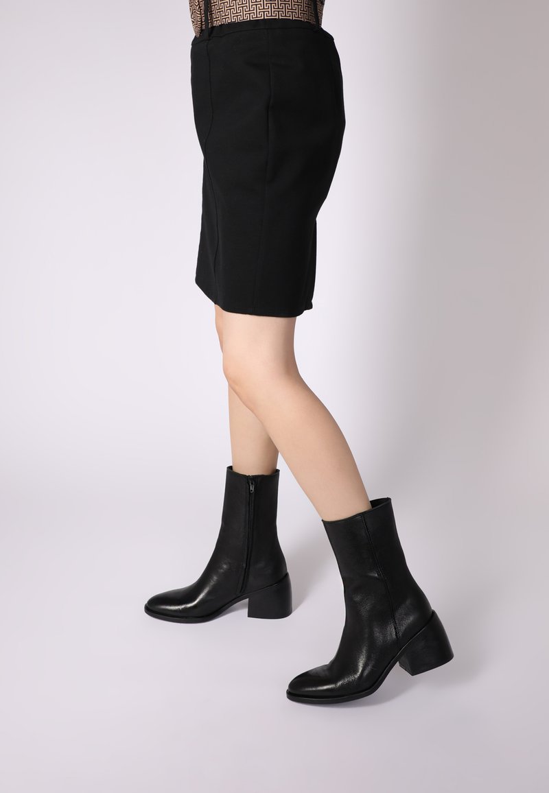 VENEZIA ANKLE BOOTS - Kotníkové boty - black