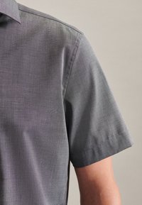 Seidensticker SHAPED FIT - Camicia elegante - grau