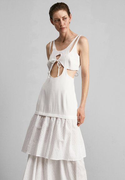 TOMMAZO RENEE RUFFLE DRESS - Ένδυση για ειδικές περιστάσεις - off white