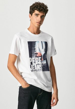 ALISTER - T-shirt z nadrukiem - blanco