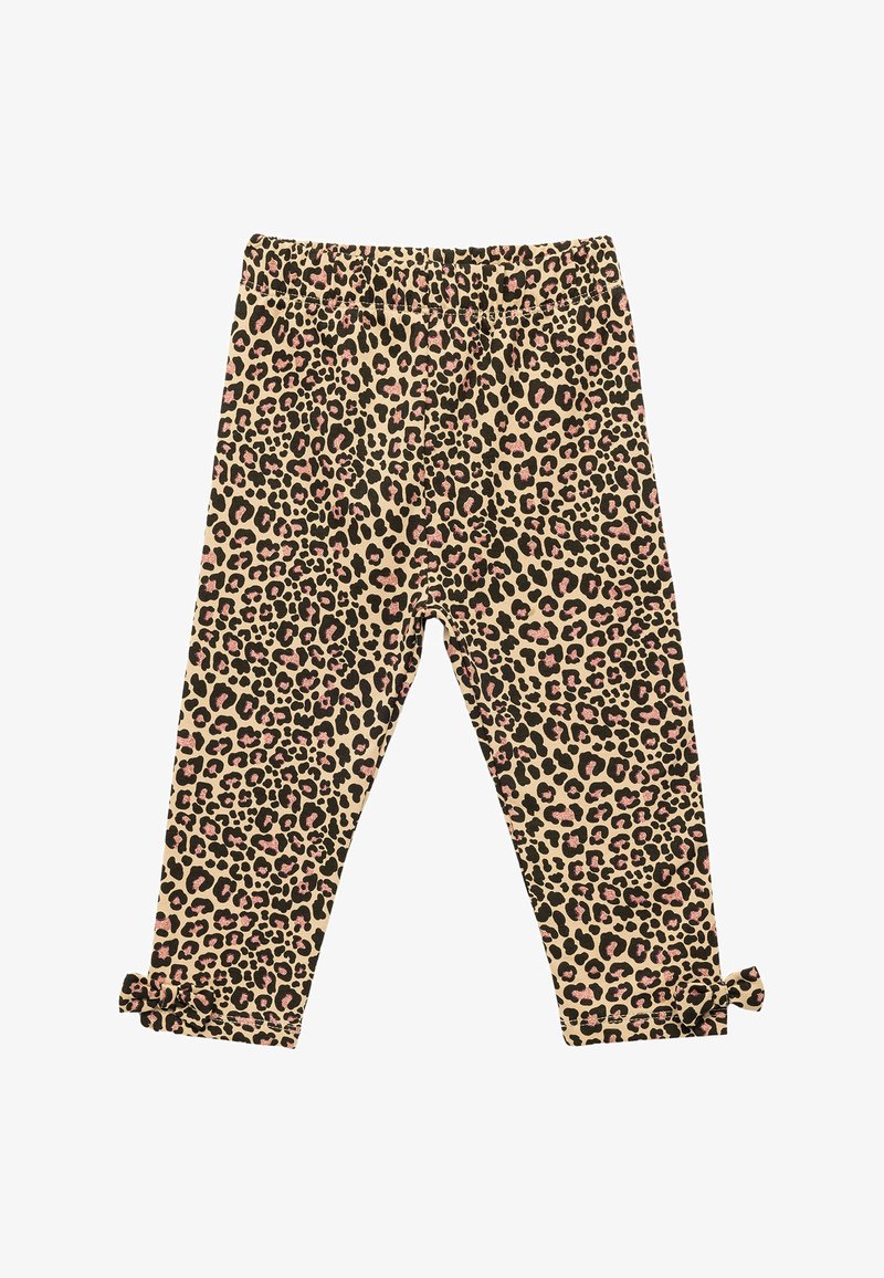 Legginsy w panterkę z elastycznym pasem, z beżowym tłem, czarnymi plamami i różowymi akcentami na dole.