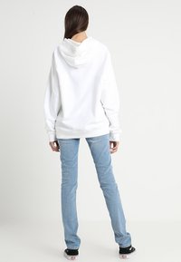 Pepe Jeans Vaqueros slim fit - bleached denim