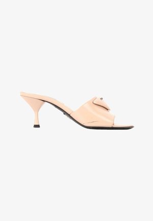 Prada, Mules à talons - beige