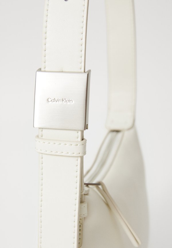 HARDWARE HANDLE MINI BAG - Handbag - chalk3